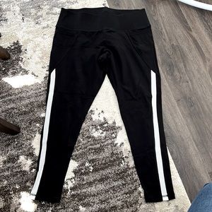 LIVI Active by Lane Bryant Full Length Spandex Leggings